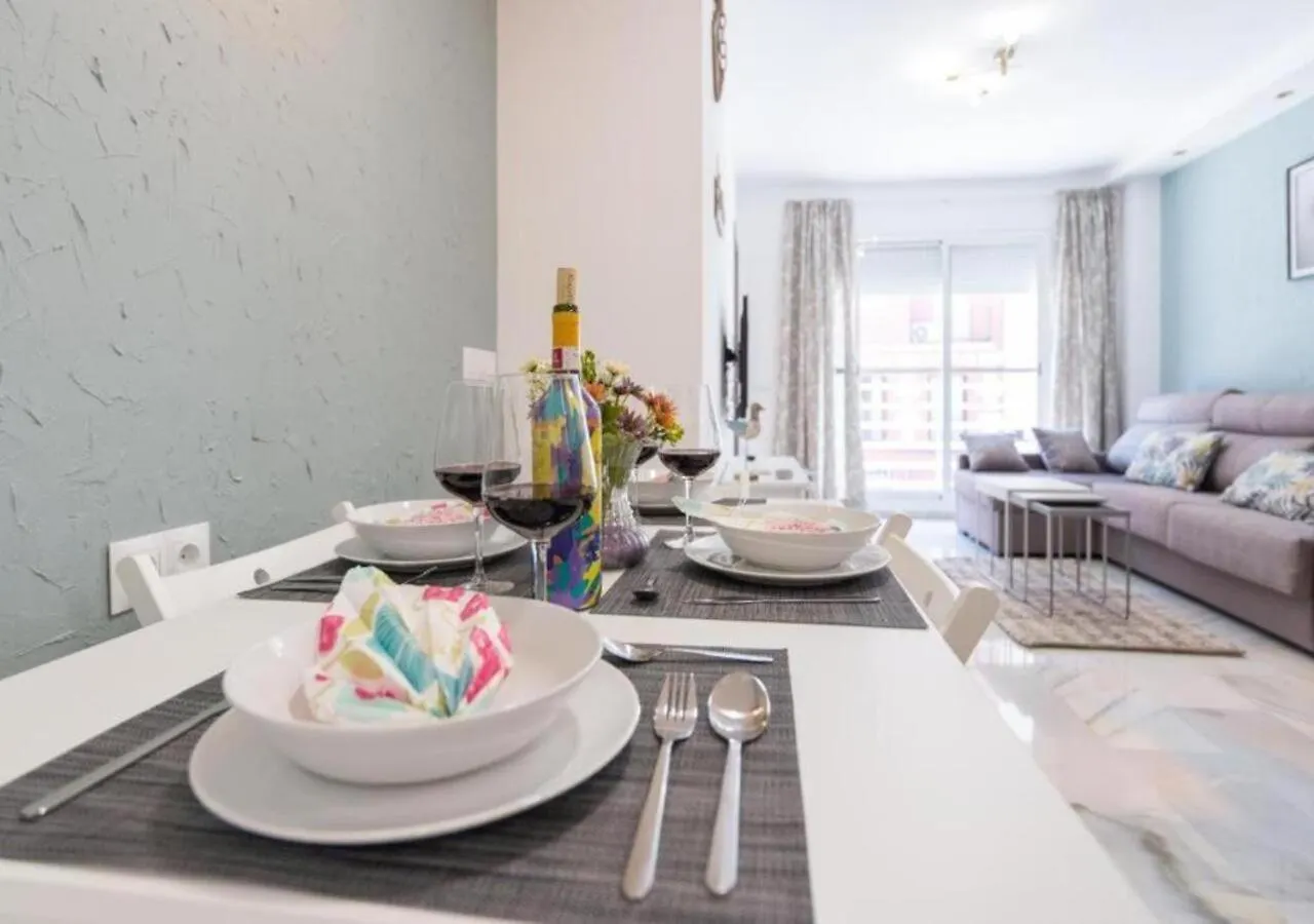 Supreme City Centre & Parking Malaga 0*,